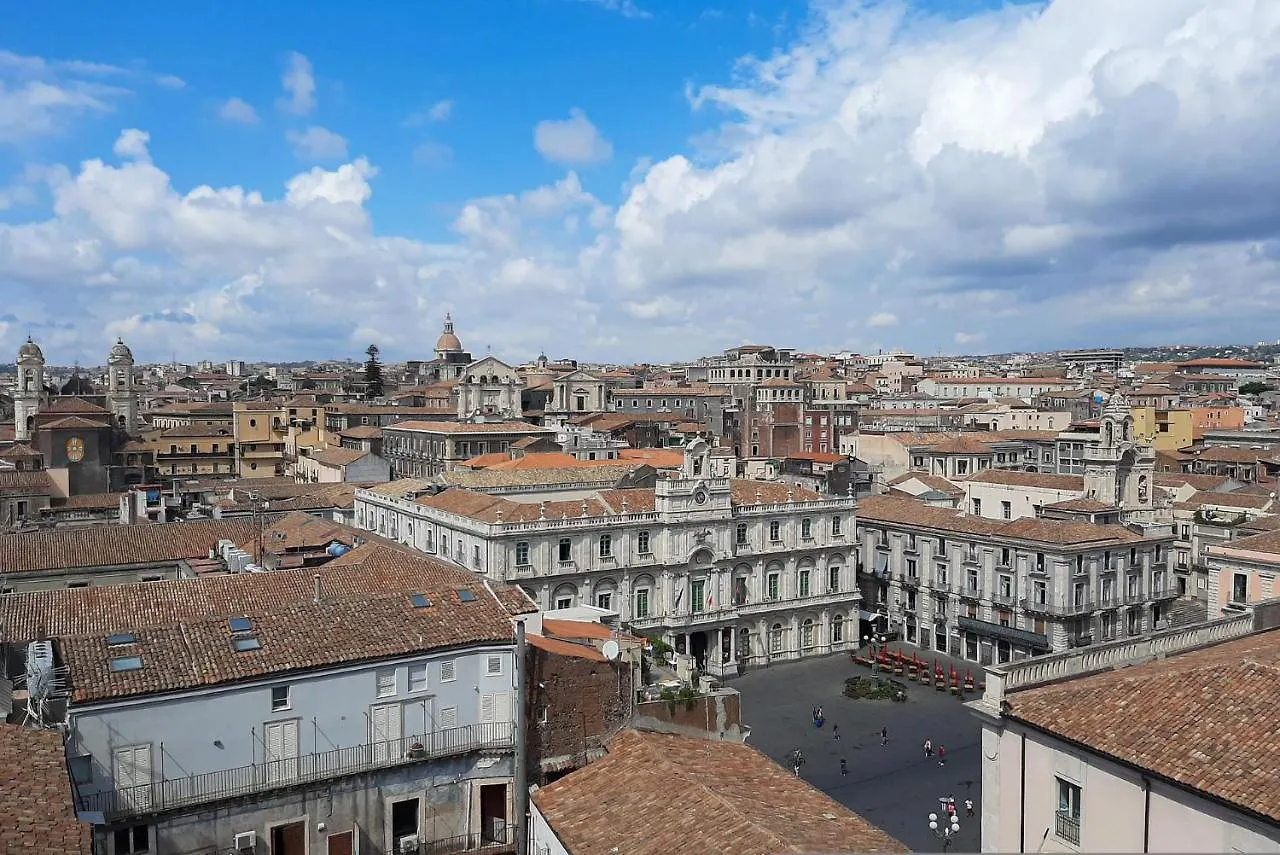 Casa vacanze Edificio Storico - Appartamento 2 Piani - Centro Di Aeroporto di Catania Fontana Rossa